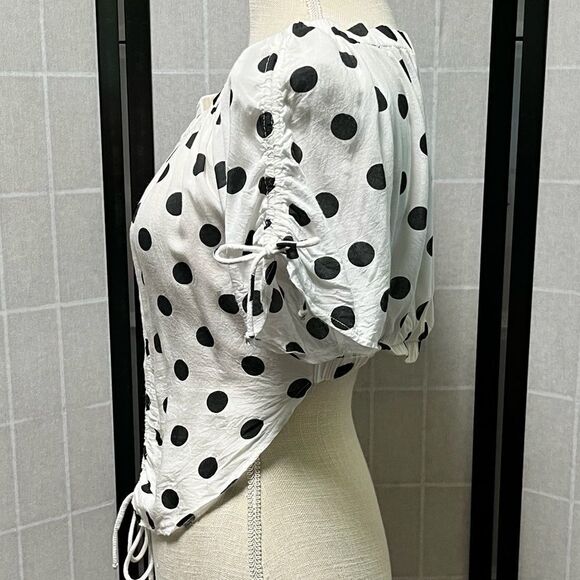 Urban Outfitters Bianca Polka Dot Retro Off Shoulder Crop Top - Picture 4 of 8